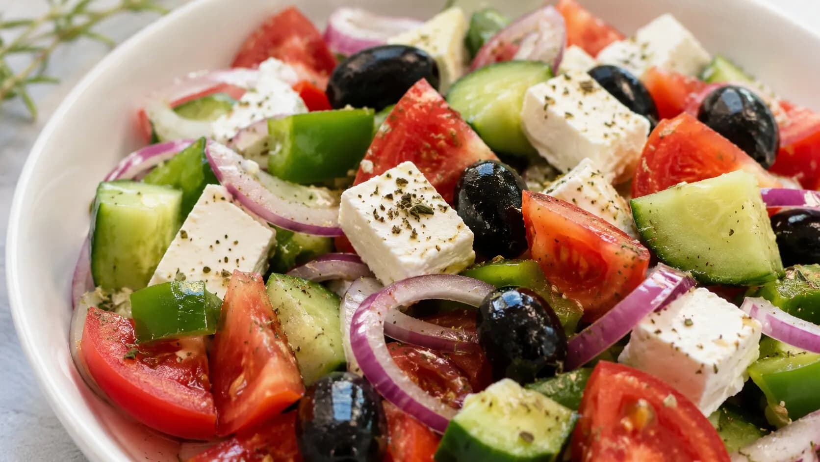 Authentic Greek Salad (Horiatiki Salata) Authentic Greek Salad (Horiatiki Salata)