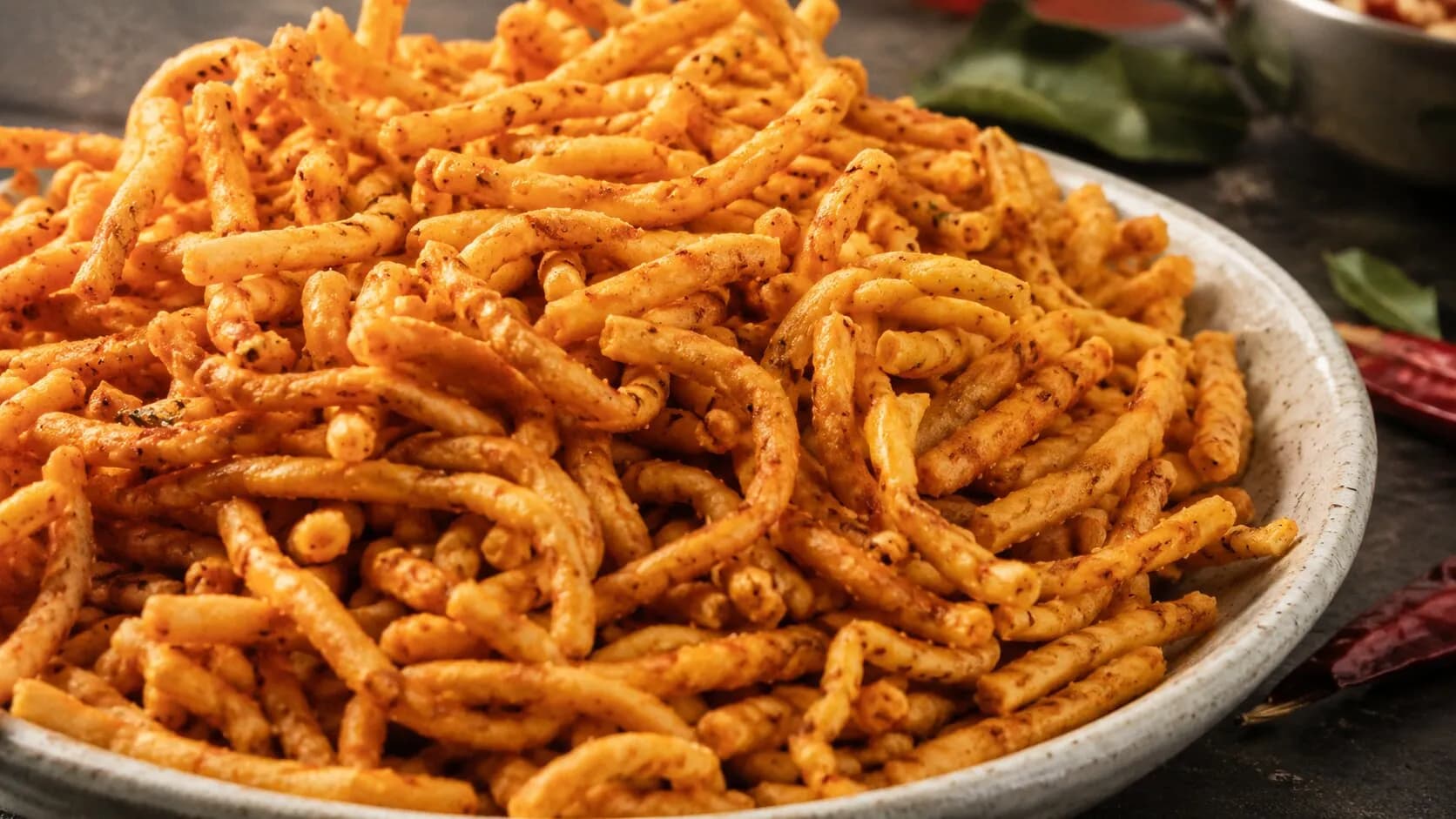 Crispy Spicy Gathiya (Tikha Gathiya) Crispy Spicy Gathiya (Tikha Gathiya)