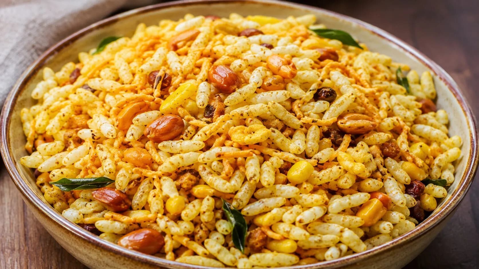 Crunchy Gujarati Sev Mamra Crunchy Gujarati Sev Mamra