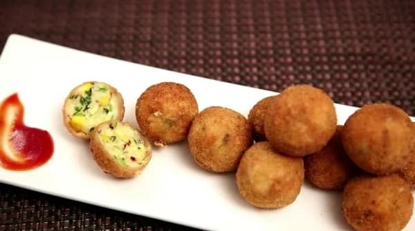 Easy Party-Style Cheese Corn Bites Easy Party-Style Cheese Corn Bites